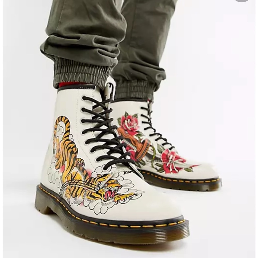 DR. MARTENS 1460 TATTOO GREZ Size 13